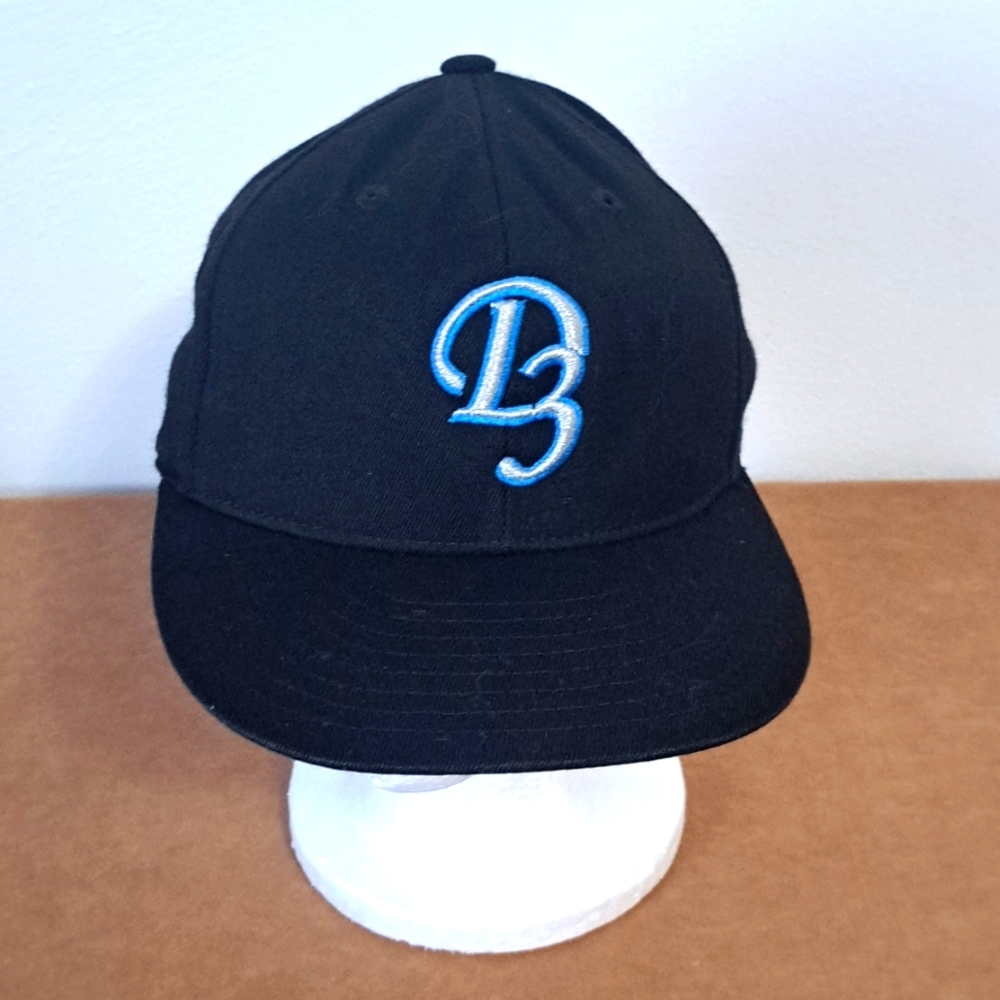 D3 sports baseball hat Lids 210 fitted 7 1/4 - 7 5/8 black flexfit cap.